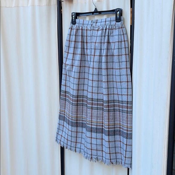 EUC- VINTAGE 70’S- XS-S WOOL WAIST SKIRT WITH F… - Picture 10 of 11